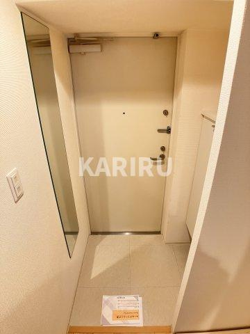 SERENITE堺筋本町SUDの玄関