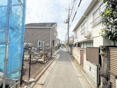 【前面道路含む現地写真】 | 【仲介手数料２７０万円が無料！！】■延床９７平米■３ＬＤＫ＋車庫■リビングは吹抜け天井 | 【諸費用２７０万円ＯＦＦ！！】
詳細は「物件概要」の「諸費用」欄をご確認下さい！
■延床９７平米！
■３ＬＤＫ＋車庫
■リビングは吹抜け天井！
■ＺＥＨ水準住宅！
■省エネ性能ラベル！