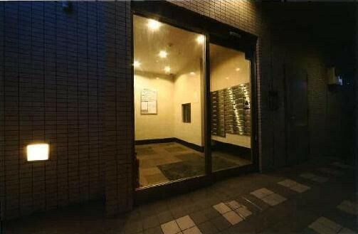 スパシエ国立矢川ステーションプラザのエントランス