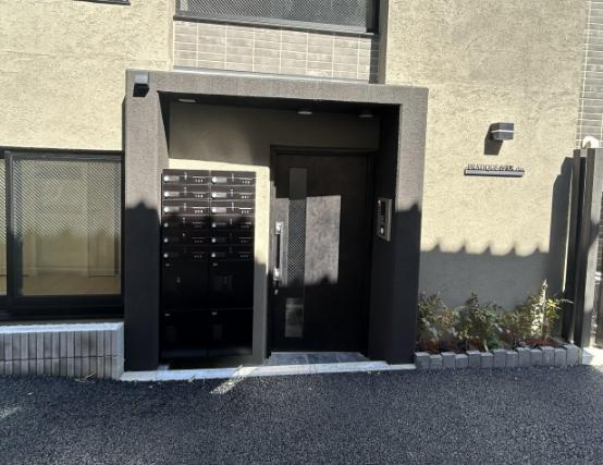 プラティーク西巣鴨クレールのエントランス