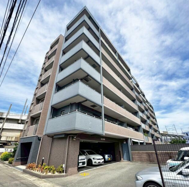 アルフィーネステーションプラザ春日の外観