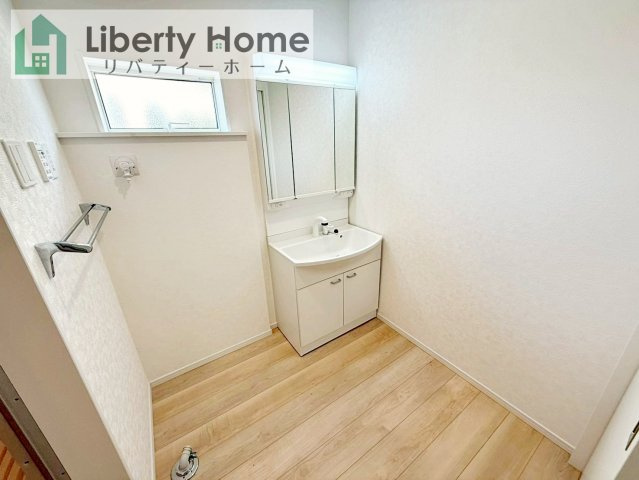 土浦市小岩田東第4　新築戸建　1号棟の脱衣所