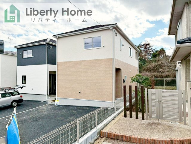 土浦市小岩田東第4　新築戸建　1号棟の外観|ご予約をいただければ、『平日の空いた時間』『周辺物件まとめて見たい』『1件だけ見たい』ももちろん可能です♪
お気軽にお問合せください♪