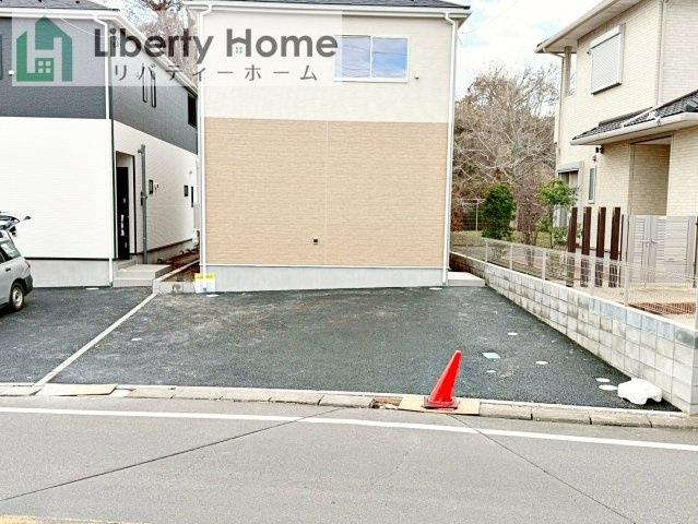 土浦市小岩田東第4　新築戸建　1号棟の駐車場