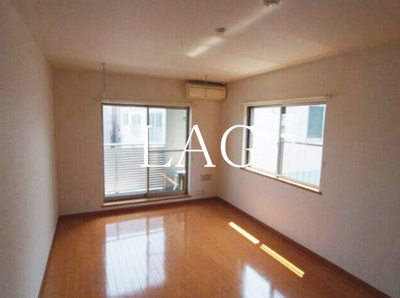 【居間・リビング】 | グランドセレス | 洋室のお部屋です。