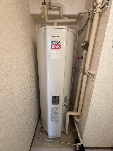西新井スカイハイツのその他|電気温水器