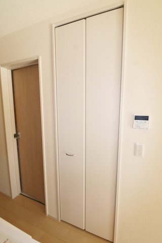 須賀川市森宿字安積田　　　　6号棟　　　西袋第1小学校、西袋中学区　の居間・リビング|※同社施工例