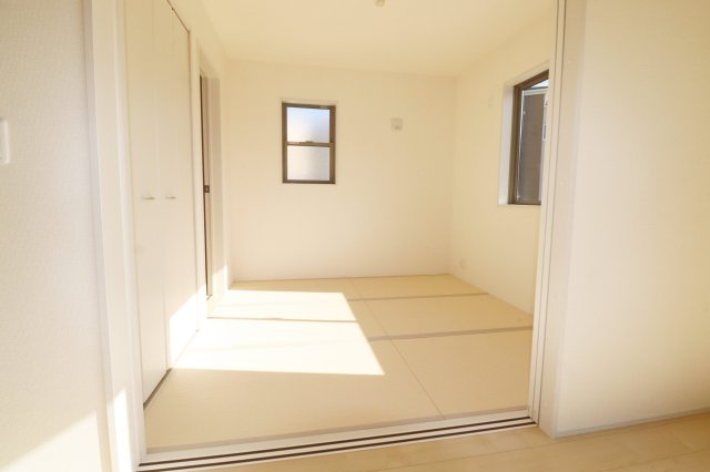 須賀川市森宿字安積田　　　　6号棟　　　西袋第1小学校、西袋中学区　の和室