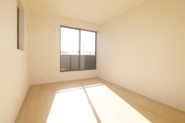 須賀川市森宿字安積田　　　　6号棟　　　西袋第1小学校、西袋中学区　の洋室