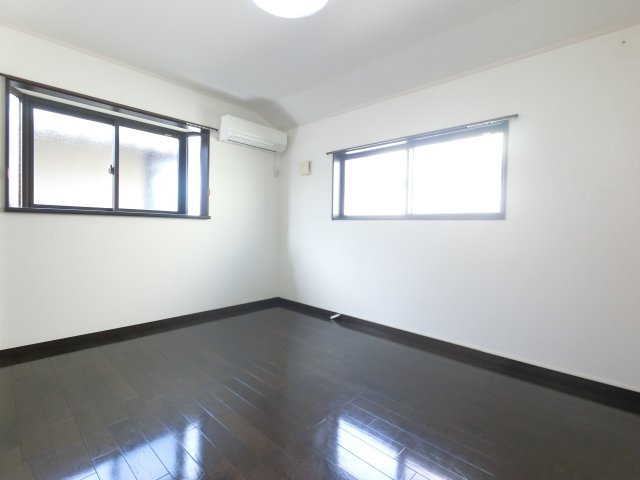 宮野木町S邸貸戸建ての洋室