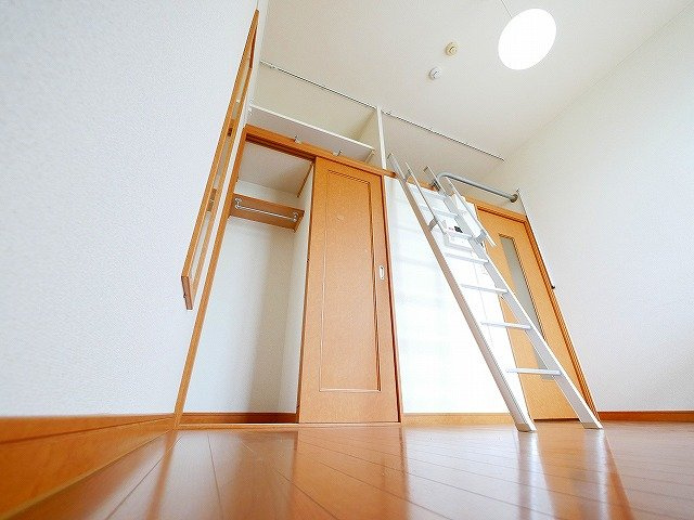 レオパレススナッグ　ビラの収納|大きなスペースがあり、収納には困りません