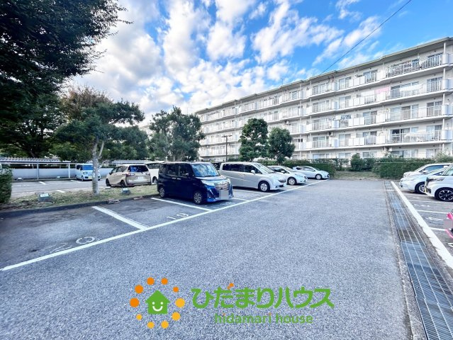 東鷲宮ニュータウン公園通りの駐車場|2025/10/28 撮影