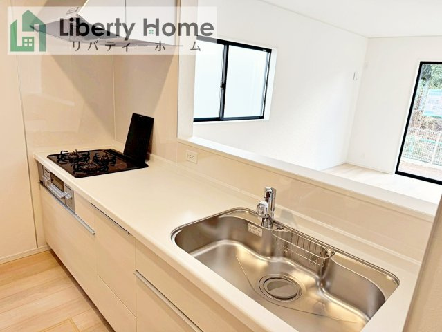 土浦市小岩田東第4　新築戸建　2号棟のキッチン