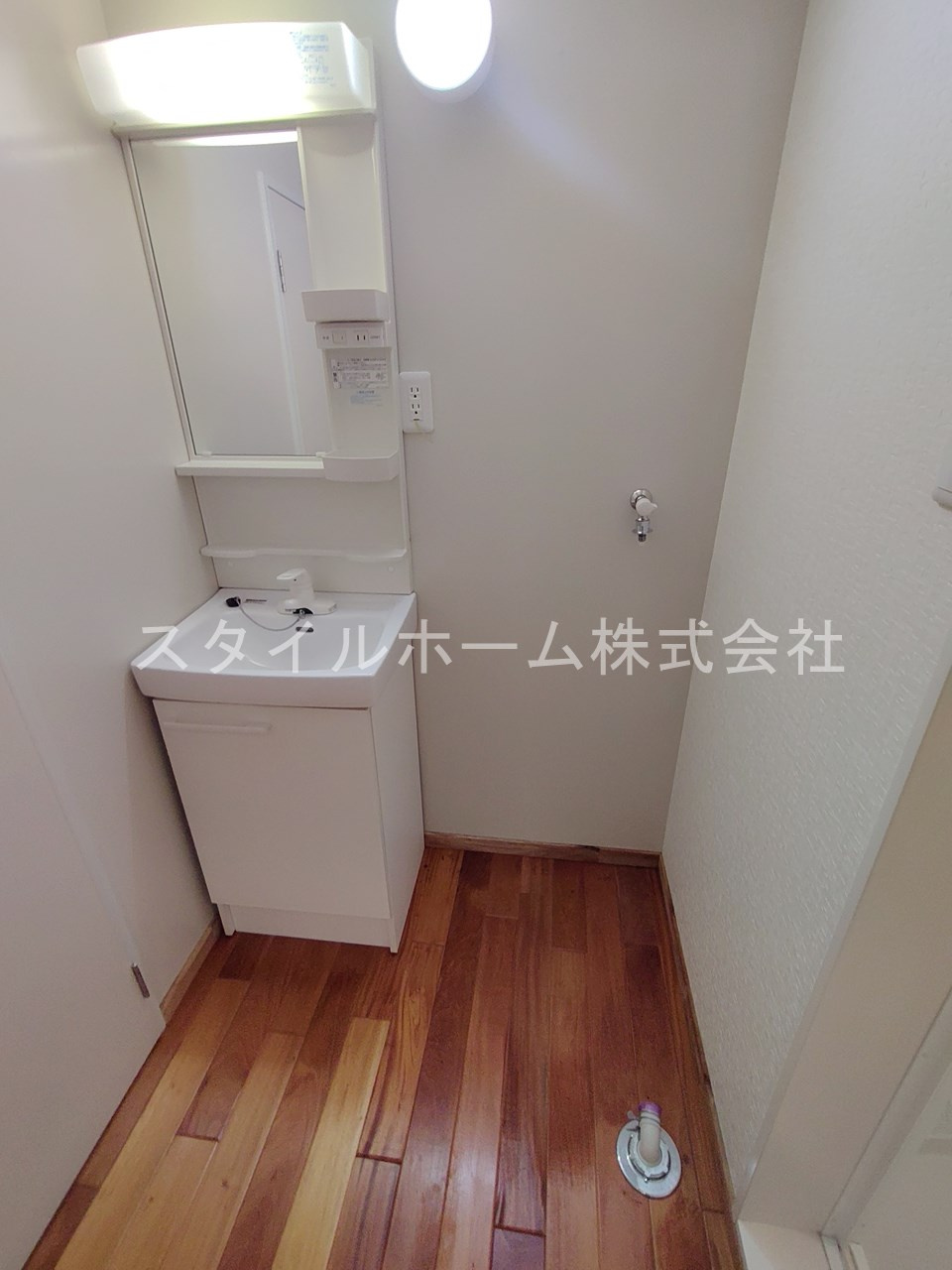 ユトリロ下地３の洗面所
