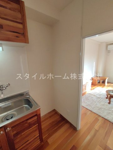 ユトリロ下地３の内装