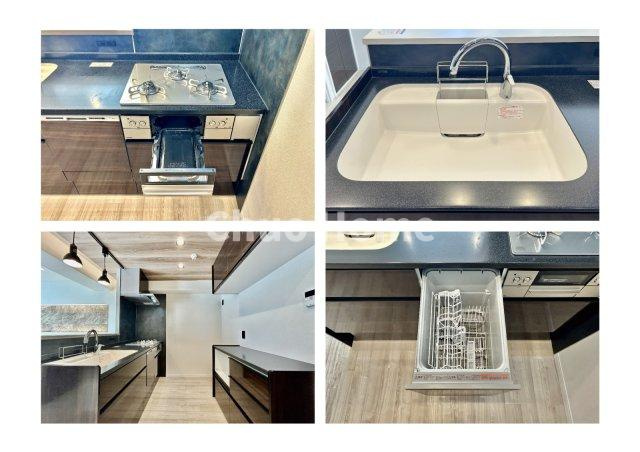 南千住スカイハイツのキッチン|【システムキッチン】ワイドで収納豊富な使い勝手の良いカウンターキッチンには、食洗器や伸縮タイプのキッチン水栓、三ツ口コンロ・魚焼きグリルなどの便利な設備が標準完備されています。