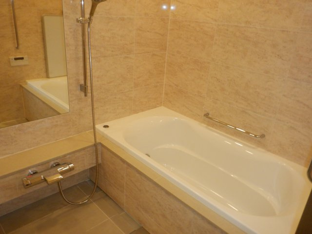 グランスイート広尾の浴室