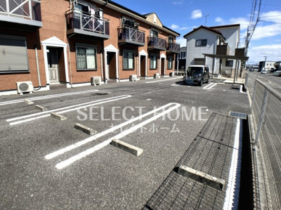 【駐車場】 | Ｒｉｖｅｒｓｉｄｅ　Ｈａｐｐｙ　ｏｎｅ | 駐車場に車を止められます