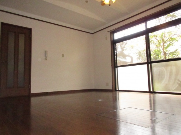 リヴァージュ宮本の居間・リビング