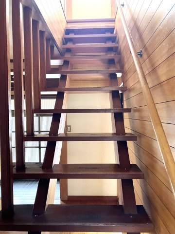 米子市両三柳　中古住宅のその他|階段
