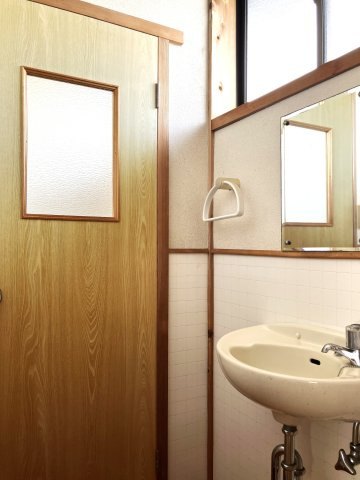 米子市両三柳　中古住宅のトイレ|２階トイレ