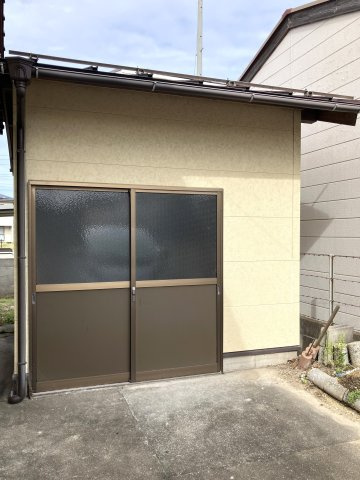 米子市両三柳　中古住宅の設備|外部倉庫