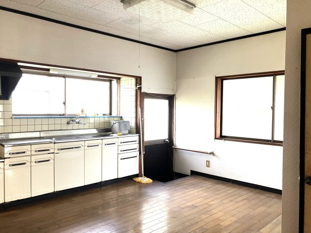 米子市両三柳　中古住宅のキッチン|ダイニングキッチン