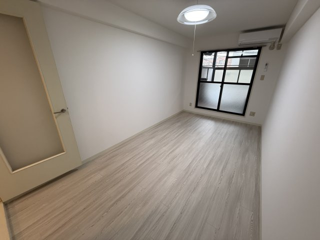 ペンギンメディアボックスの居間・リビング