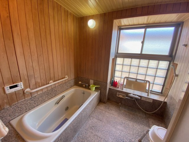 コルテ・ミラの浴室|浴室は広く造られています