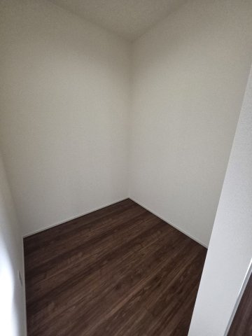 【収納】 | リーブルガーデン．S　行田矢場第４　 | １号棟現地パントリー（2026年01月23日）撮影