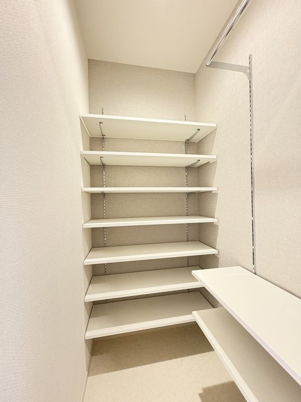 リブリ・矢川の収納