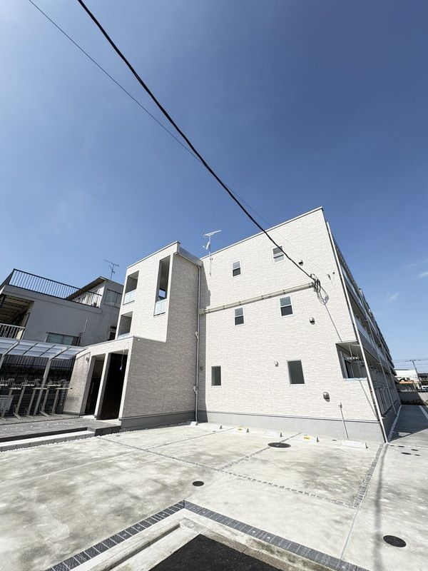 リブリ・矢川の外観