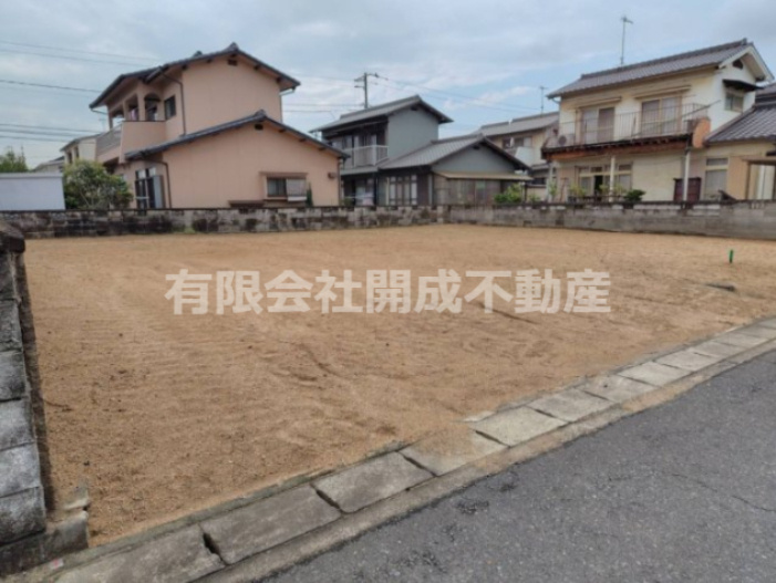 北畝六丁目　売地の前面道路含む現地写真