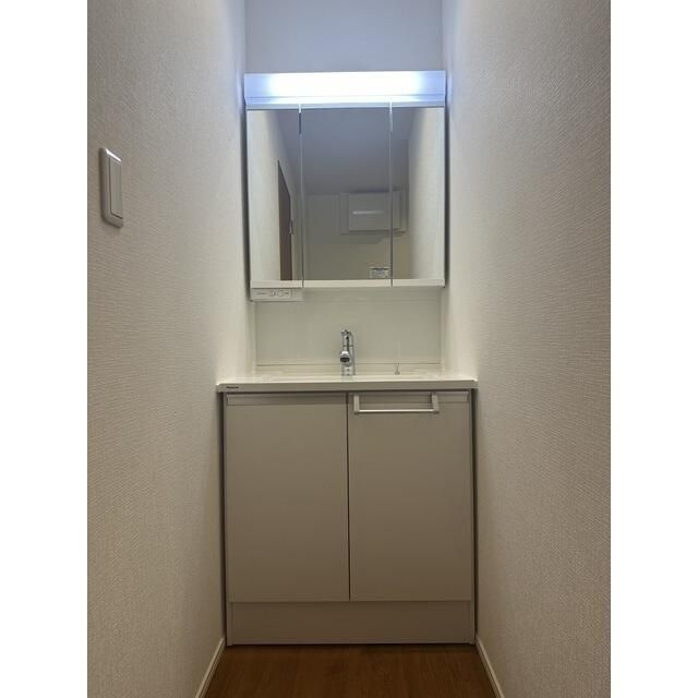 Ｋｏｌｅｔ一橋学園＃０３の独立洗面台