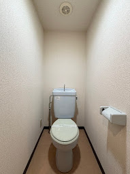 シンフォニー・タマのトイレ|トイレもスペースに余裕があり圧迫感はありません