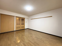 シンフォニー・タマの居間・リビング|居室は広々１０帖でゆとりがあります