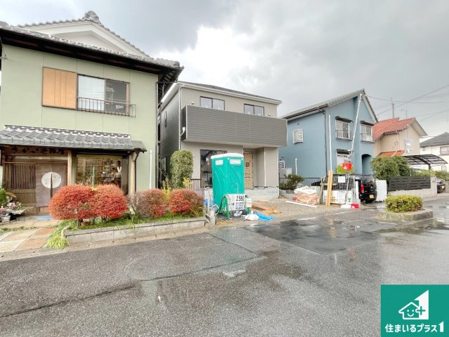 守山市水保町　第13期　新築一戸建ての外観|周辺は落ち着いた街並みの住宅地！子育てがしやすい住環境です！まだ未完成ですが、現地でしかわからない事もございます。是非一度ご覧ください。
