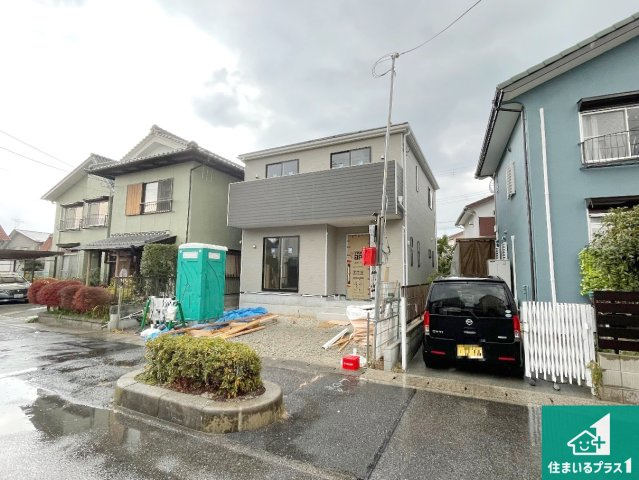 守山市水保町　第13期　新築一戸建ての外観|周辺は落ち着いた街並みの住宅地！子育てがしやすい住環境です！まだ未完成ですが、現地でしかわからない事もございます。是非一度ご覧ください。