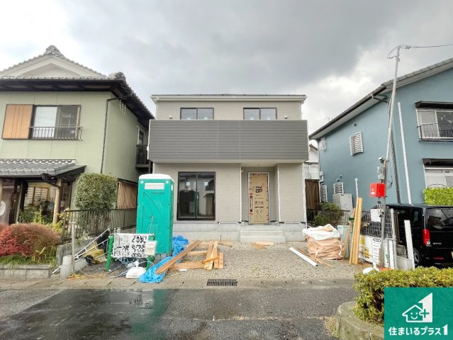 守山市水保町　第13期　新築一戸建ての外観|周辺は落ち着いた街並みの住宅地！子育てがしやすい住環境です！まだ未完成ですが、現地でしかわからない事もございます。是非一度ご覧ください。