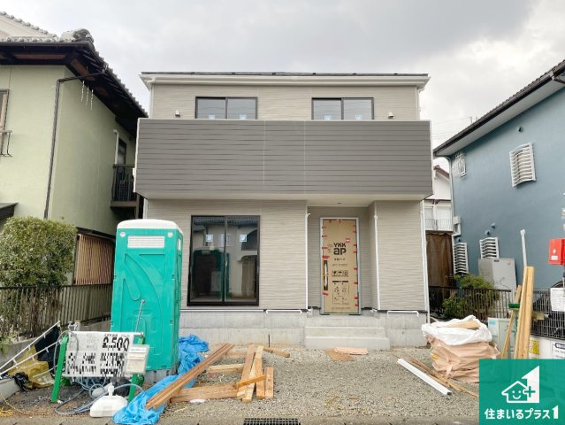 守山市水保町　第13期　新築一戸建ての外観|周辺は落ち着いた街並みの住宅地！子育てがしやすい住環境です！まだ未完成ですが、現地でしかわからない事もございます。是非一度ご覧ください。