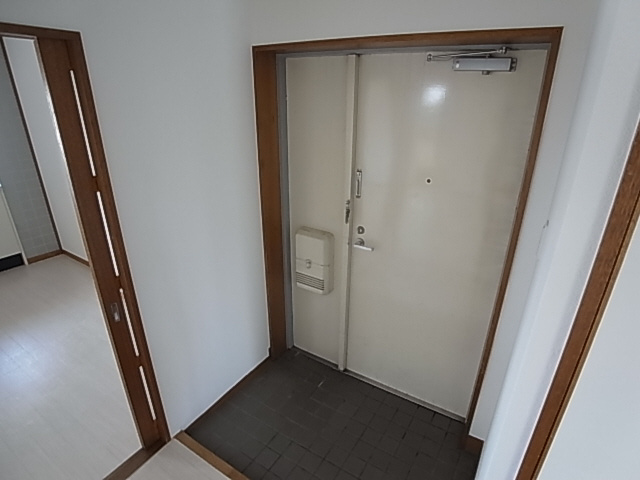 神戸市須磨区行幸町２丁目の賃貸マンションの玄関|玄関