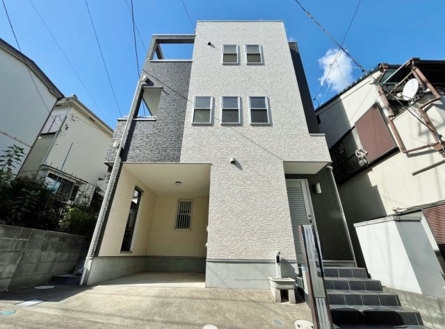 和光市中央1丁目の外観|―新規リフォーム戸建♪♪―
「和光市」駅徒歩11分の好立地
周辺環境も充実し暮らし心地の良いエリアです
南東向きで陽当りも良好
本日のご見学も可能です！！
お気軽にお問い合わせください