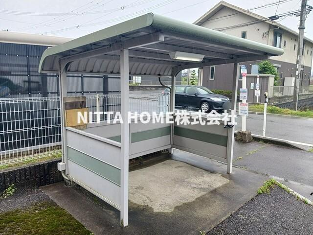 バスケ　ド　フルール　Ｂのその他共用部分|屋根付きの駐輪場は無料です★
