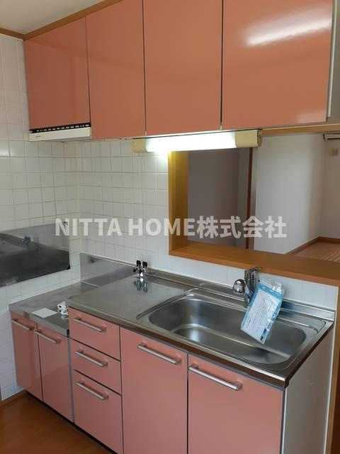 バスケ　ド　フルール　Ｂのキッチン|８帖の広めのダイニングキッチン◇