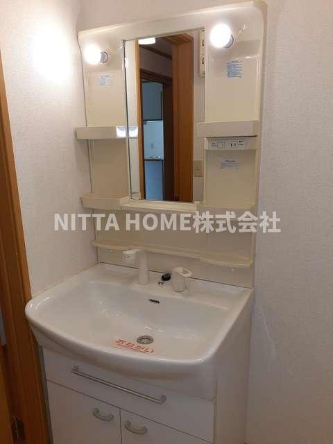 バスケ　ド　フルール　Ｂの洗面所|独立洗面化粧台もありますよ◇