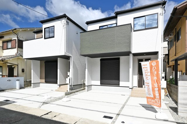 テラシエ池尻新築3丁目一戸建て│4LDK+並列駐車2台可(車種制限有)丁目の外観|全戸南向き│並列駐車2台可(車種制限有)の新築戸建が「池尻」に新規分譲開始致しました。 「イオンモール伊丹昆陽」まで徒歩約4分で生活至便！皆様からのご連絡を心よりお待ちしております。
