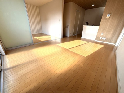 【居間・リビング】 | メゾンドローズ B棟 | LDK11.7帖