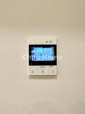 【セキュリティ】 | ダイアパレス元浅草Ⅱ | 【モニターホン】誰が来たかすぐにわかるカラーモニター付きインターホン。通話ボタンを押すまでは室内の音は漏れていませんので相手を確かめてから応対できます。