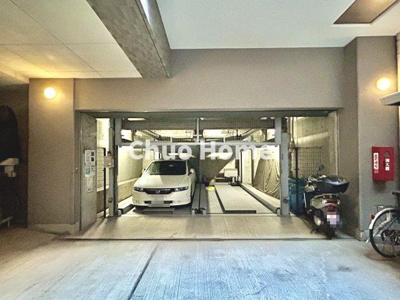 【駐車場】 | ダイアパレス元浅草Ⅱ | 【敷地内駐車場】最新の空き状況や費用などの詳細は担当スタッフまでお問い合わせください。