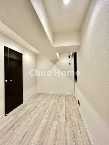 ダイアパレス元浅草Ⅱの寝室|【寝室】心と体をゆったりと安らげる主寝室。寝室のゆとりが大きい分だけ、暮らしの安らぎは深まります。一日の疲れを癒すだけでなく、ご夫婦の親密な語らいを紡ぎ出します